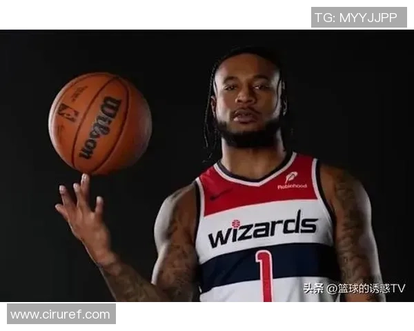 惠特摩尔强突篮下惨遭莱夫利盖帽全场惊呼插翅难飞瞬间成经典