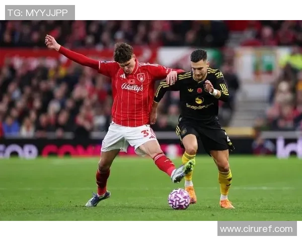 曼联考虑让马兹拉维担任左翼卫以遏制布莱顿反击提升防守稳定性 曼联考虑让马兹拉维担任左翼卫以遏制布莱顿反击提升防守稳定性